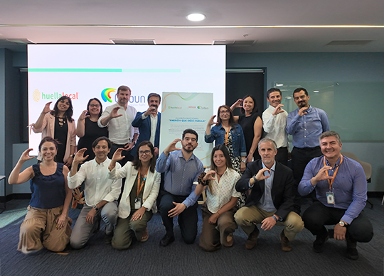 Colbún y Fundación Huella Local suscriben convenio nacional que consolida su trabajo por el desarrollo en regiones y territorios